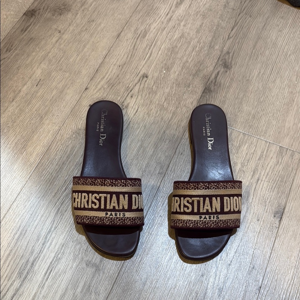 CHRISTIAN DIOR - Burgundy Cotton Embroidered Dway Slides Sandals - Picture 2 of 5